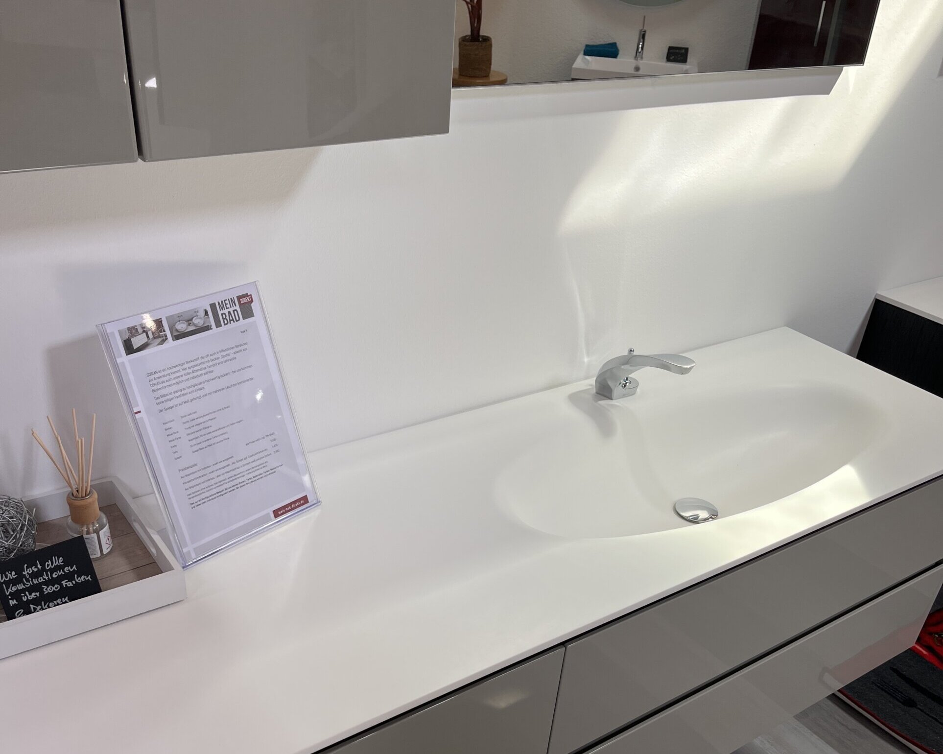 Abverkauf Koje 4 Waschtisch Corian mit Unterschrank