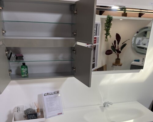 Abverkauf Koje 4 Waschtisch Corian mit Unterschrank